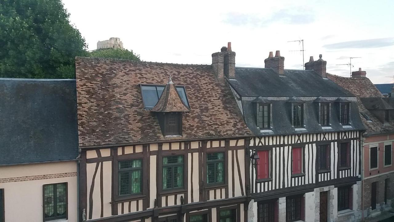Ferienwohnung Le Charme Du Chateau Les Andelys Exterior foto